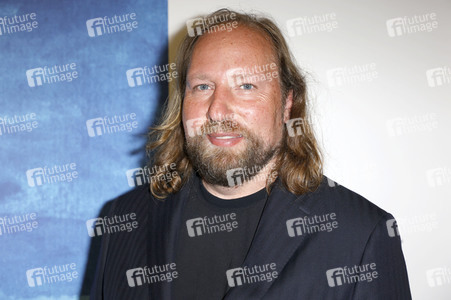Vernissage 'Beyond Fame - Die Kunst der Stars' in Düsseldorf