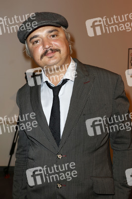 Vernissage 'Beyond Fame - Die Kunst der Stars' in Düsseldorf