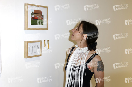 Vernissage 'Beyond Fame - Die Kunst der Stars' in Düsseldorf