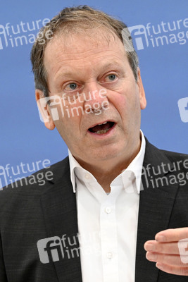 Bundespressekonferenz Expertenrat für Klimafragen in Berlin