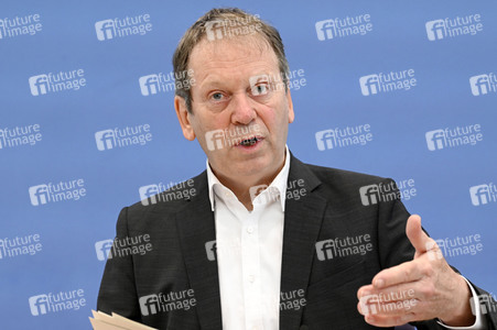 Bundespressekonferenz Expertenrat für Klimafragen in Berlin