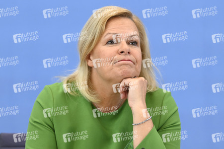 Bundespressekonferenz Gesetzentwurf für ein modernes Staatsangehörigkeitsrecht in Berlin
