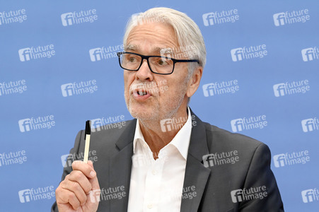 Bundespressekonferenz Umfrage Pflegekosten in Berlin