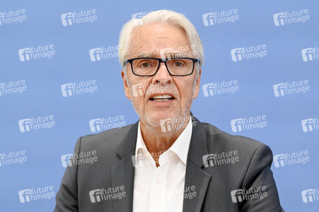 Bundespressekonferenz Umfrage Pflegekosten in Berlin