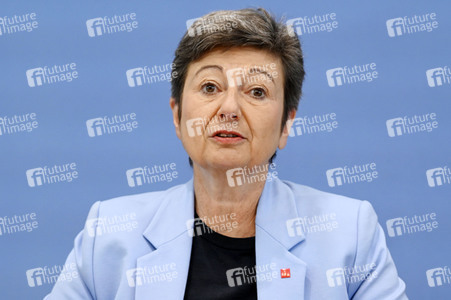 Bundespressekonferenz Umfrage Pflegekosten in Berlin