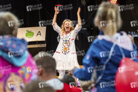 Konzert von Simone Sommerland in Altenberg