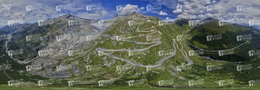 Symbolfoto Alpenpass