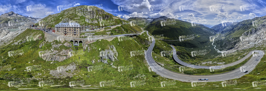 Symbolfoto Alpenpass