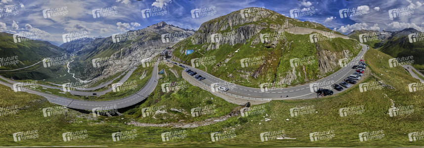 Symbolfoto Alpenpass