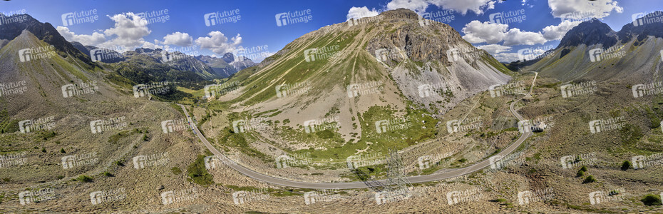 Symbolfoto Alpenpass