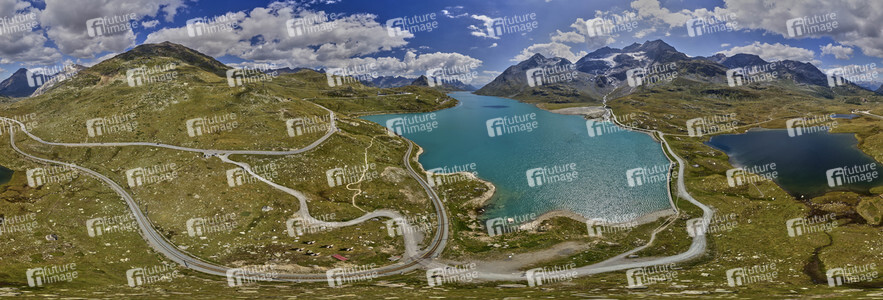 Symbolfoto Alpenpass