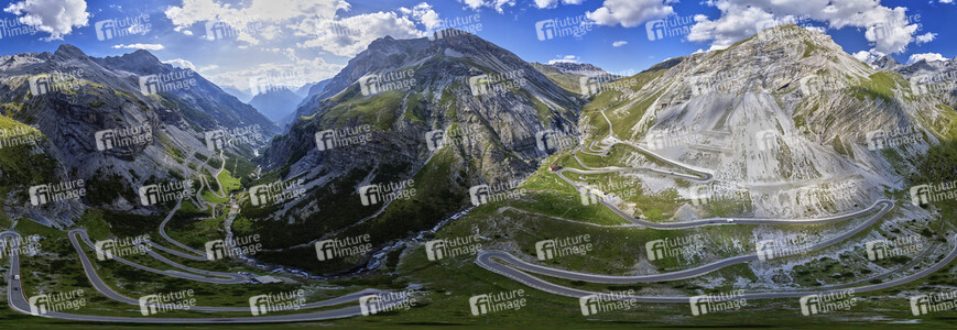 Symbolfoto Alpenpass