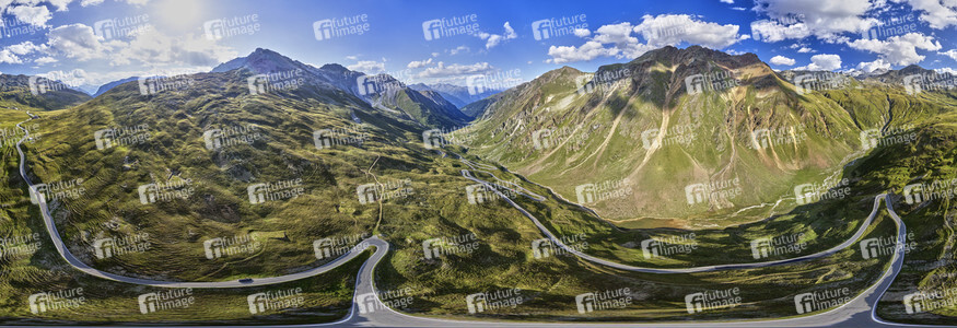 Symbolfoto Alpenpass