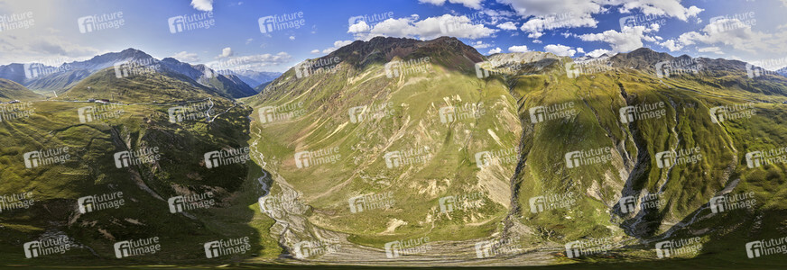 Symbolfoto Alpenpass
