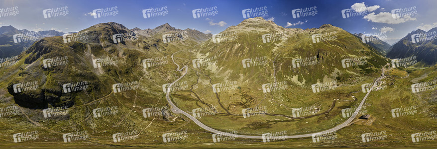 Symbolfoto Alpenpass