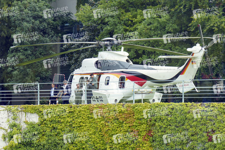Ankunft von Olaf Scholz mit dem Hubschrauber in Berlin