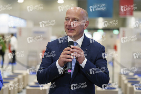 Kai Wegner und Franziska Giffey beim Eröffnungsrundgang auf der IFA 2023 in Berlin