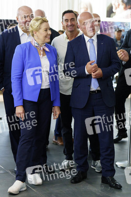 Kai Wegner und Franziska Giffey beim Eröffnungsrundgang auf der IFA 2023 in Berlin