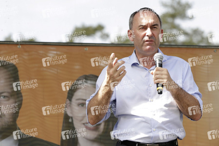Hubert Aiwanger bei einer Wahlkampfveranstaltung der Freien Wähler Hessen in Wetter