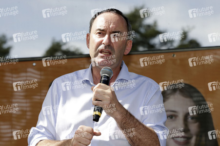 Hubert Aiwanger bei einer Wahlkampfveranstaltung der Freien Wähler Hessen in Wetter