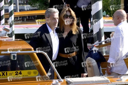 Ankunft von Carla Bruni und Nicolas Sarkozy am Hotel Excelsior, Internationale Filmfestspiele von Venedig 2023