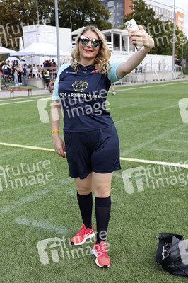 Benefiz-Fußballspiel 'Kicken mit Herz' 2023 in Hamburg