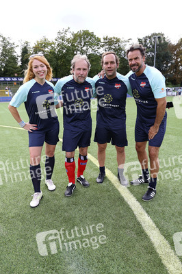 Benefiz-Fußballspiel 'Kicken mit Herz' 2023 in Hamburg