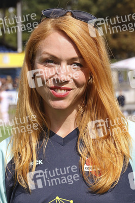 Benefiz-Fußballspiel 'Kicken mit Herz' 2023 in Hamburg