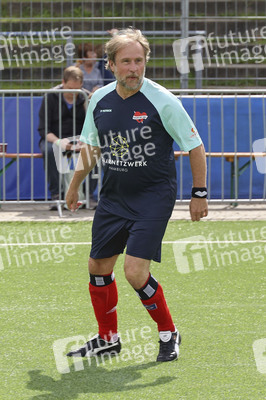 Benefiz-Fußballspiel 'Kicken mit Herz' 2023 in Hamburg