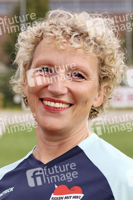 Benefiz-Fußballspiel 'Kicken mit Herz' 2023 in Hamburg