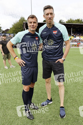 Benefiz-Fußballspiel 'Kicken mit Herz' 2023 in Hamburg