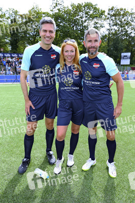 Benefiz-Fußballspiel 'Kicken mit Herz' 2023 in Hamburg