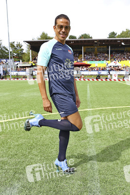 Benefiz-Fußballspiel 'Kicken mit Herz' 2023 in Hamburg