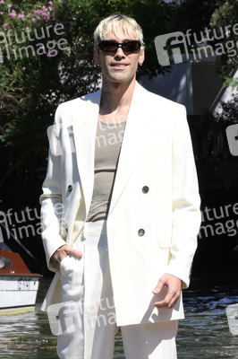 Ankunft von Mr. Rain am Hotel Excelsior, Internationale Filmfestspiele von Venedig 2023