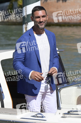Ankunft von Francesco Arca am Hotel Excelsior, Internationale Filmfestspiele von Venedig 2023
