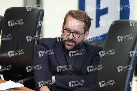 Podiumsdiskussion 'Bring Back Kids to Ukraine: Die Entführung ukrainischer Kinder' in Berlin