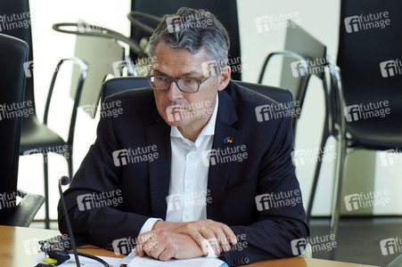 Podiumsdiskussion 'Bring Back Kids to Ukraine: Die Entführung ukrainischer Kinder' in Berlin