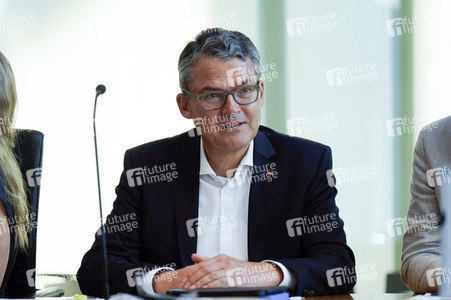 Podiumsdiskussion 'Bring Back Kids to Ukraine: Die Entführung ukrainischer Kinder' in Berlin