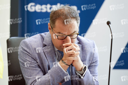 Podiumsdiskussion 'Bring Back Kids to Ukraine: Die Entführung ukrainischer Kinder' in Berlin
