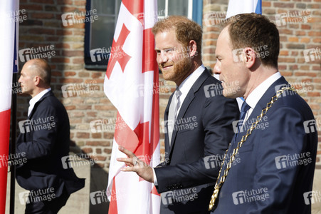 Boris Pistorius und Prinz Harry besuchen das Rathaus in Düsseldorf