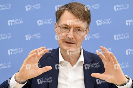 Bundespressekonferenz Krankenhaustransparenzgesetz in Berlin