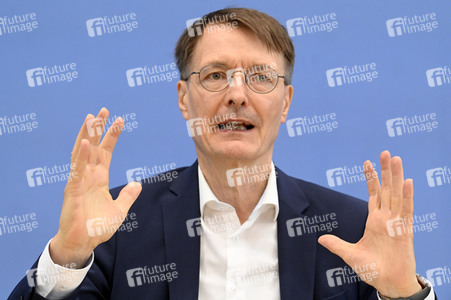 Bundespressekonferenz Krankenhaustransparenzgesetz in Berlin