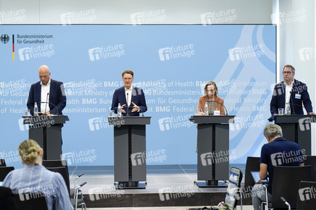 Pressekonferenz zu den Ergebnissen des Runden Tischs Long Covid in Berlin