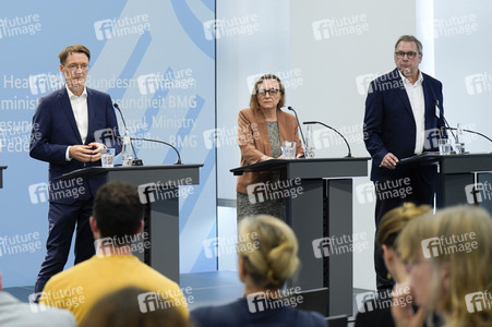 Pressekonferenz zu den Ergebnissen des Runden Tischs Long Covid in Berlin