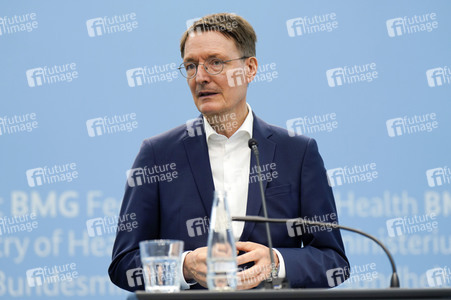 Pressekonferenz zu den Ergebnissen des Runden Tischs Long Covid in Berlin