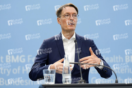 Pressekonferenz zu den Ergebnissen des Runden Tischs Long Covid in Berlin