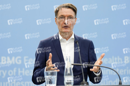 Pressekonferenz zu den Ergebnissen des Runden Tischs Long Covid in Berlin