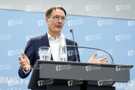 Pressekonferenz zu den Ergebnissen des Runden Tischs Long Covid in Berlin