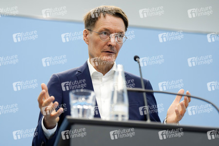 Pressekonferenz zu den Ergebnissen des Runden Tischs Long Covid in Berlin