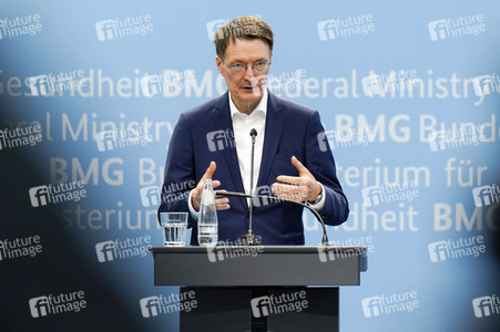 Pressekonferenz zu den Ergebnissen des Runden Tischs Long Covid in Berlin